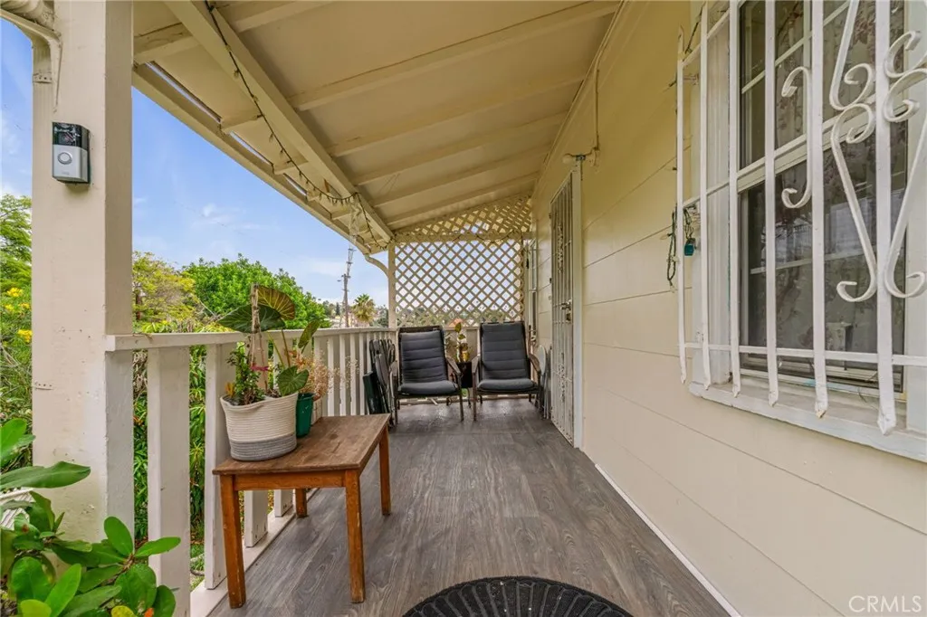 2210 Scott Avenue, Los Angeles, California 90026 home-pic-4